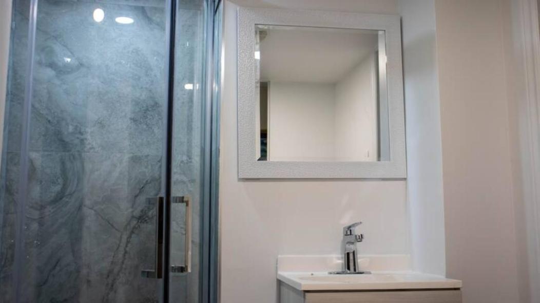 Riz Khan Peaceful Mississauga Home Luaran gambar